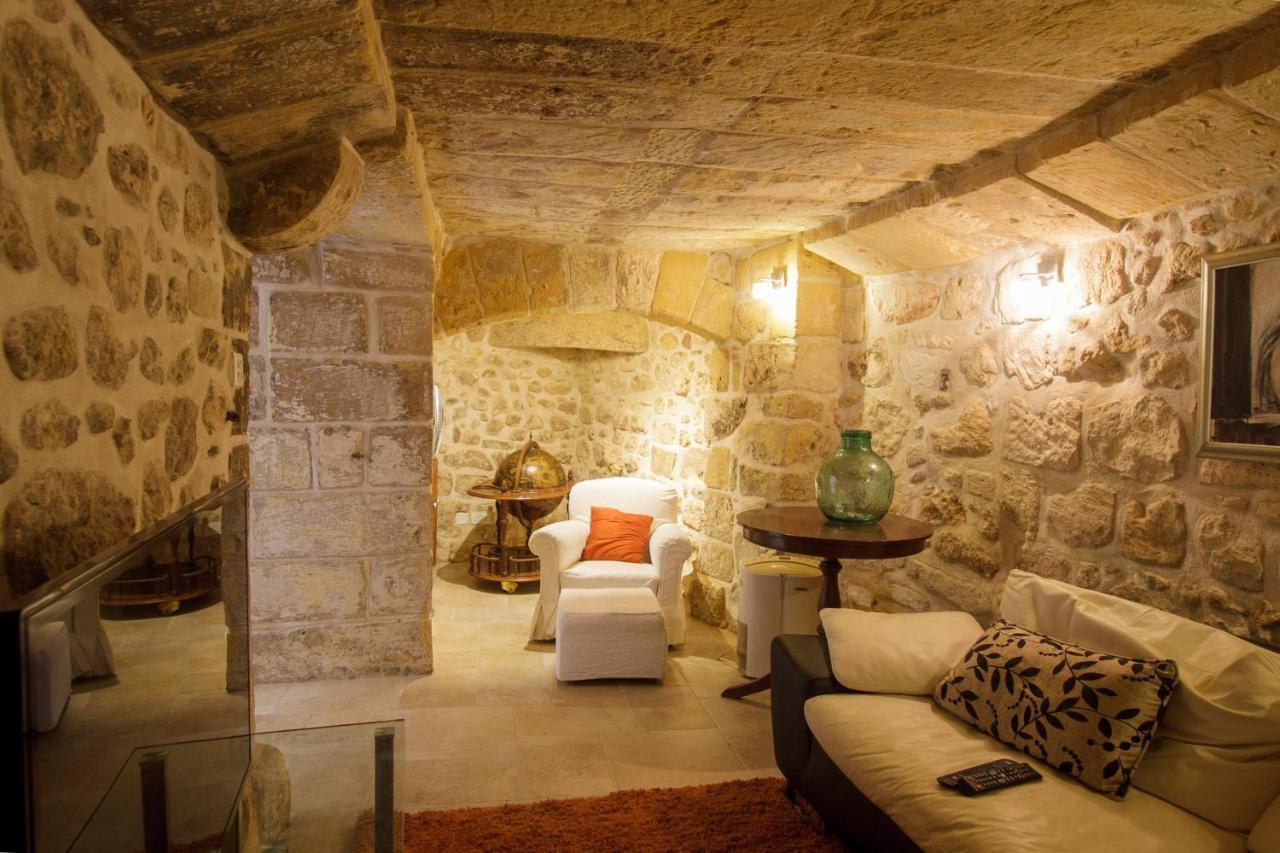 Town House Steeped In History Villa Rabat Buitenkant foto