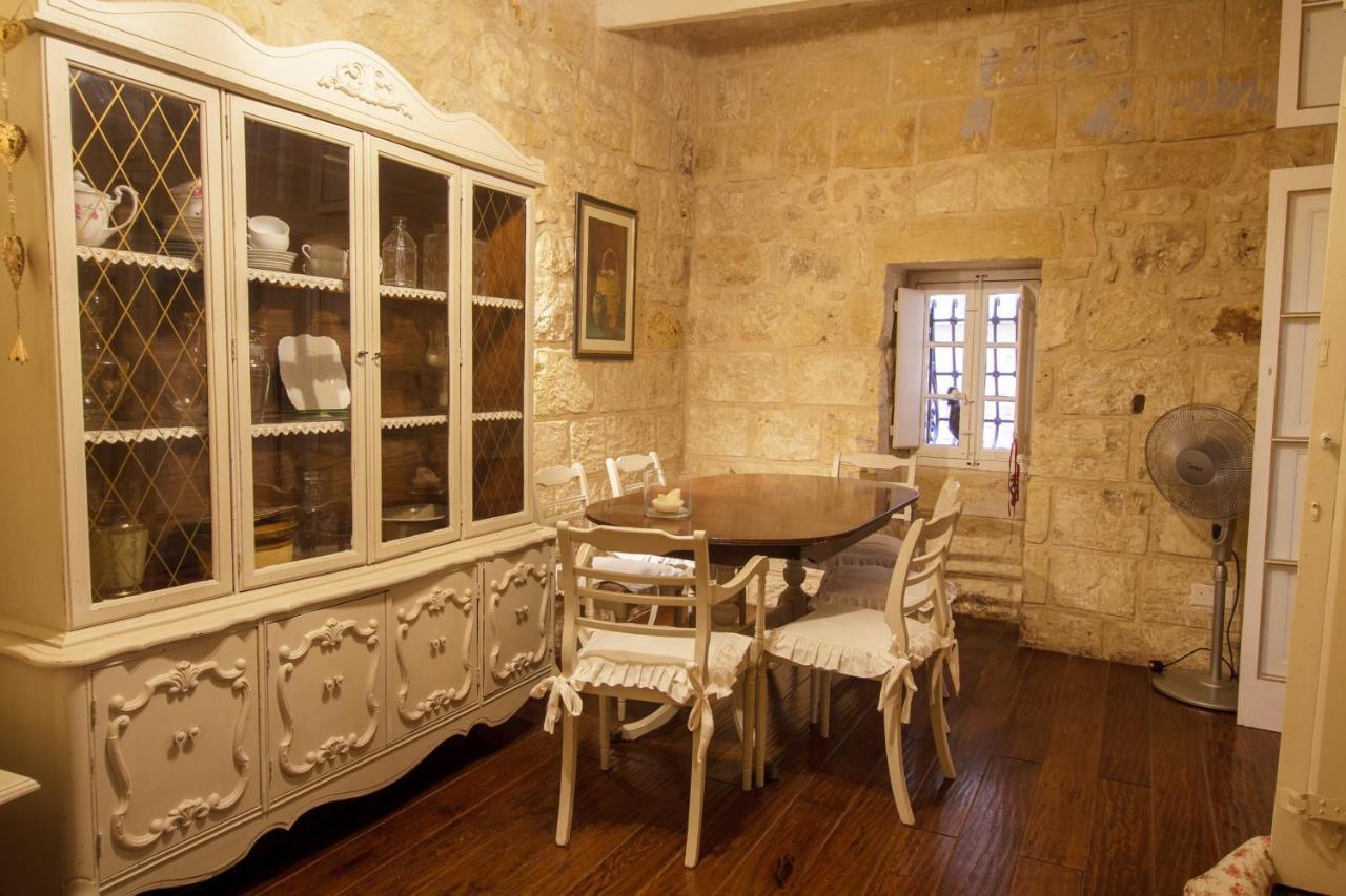 Town House Steeped In History Villa Rabat Buitenkant foto