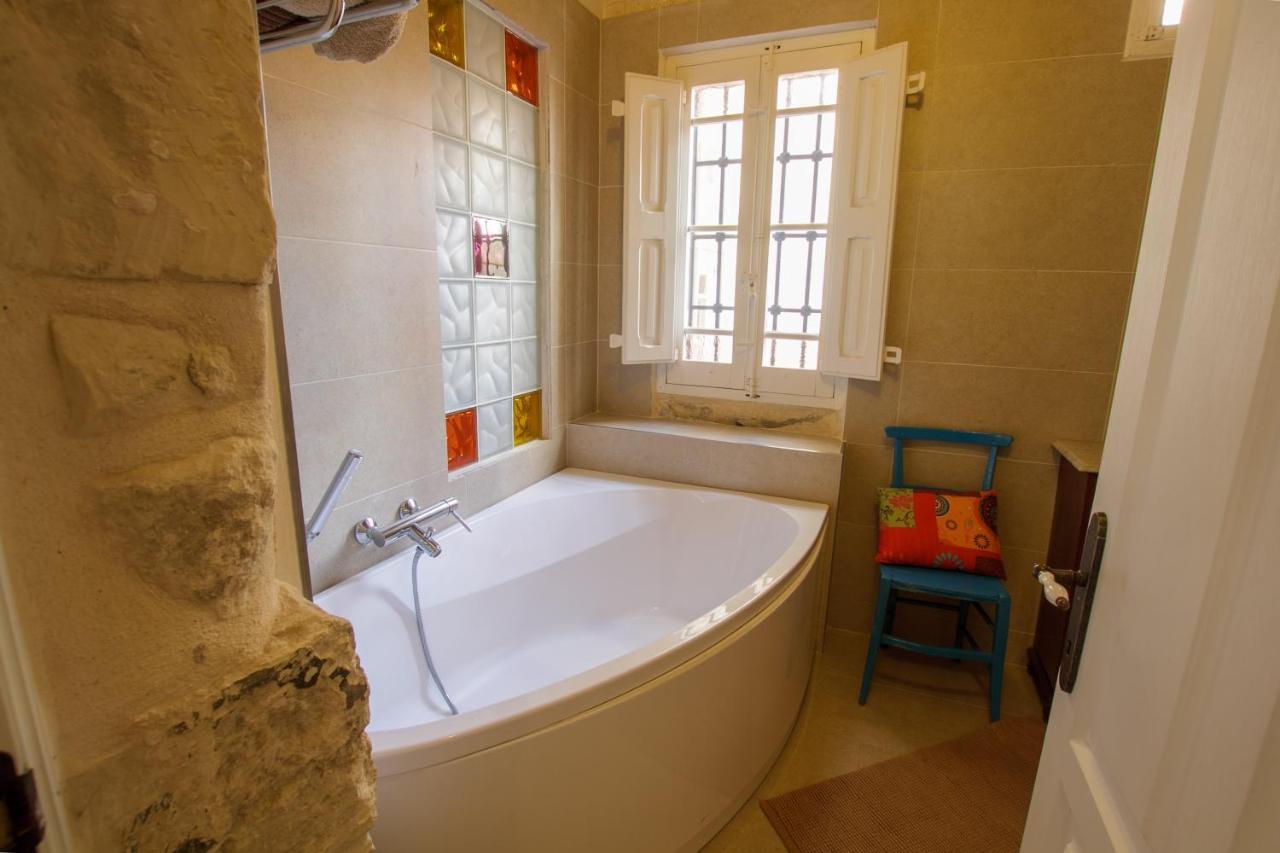 Town House Steeped In History Villa Rabat Buitenkant foto