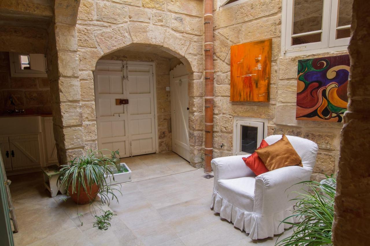 Town House Steeped In History Villa Rabat Buitenkant foto